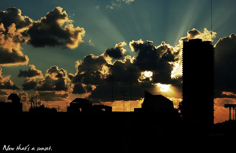now that_s a sunset.jpg