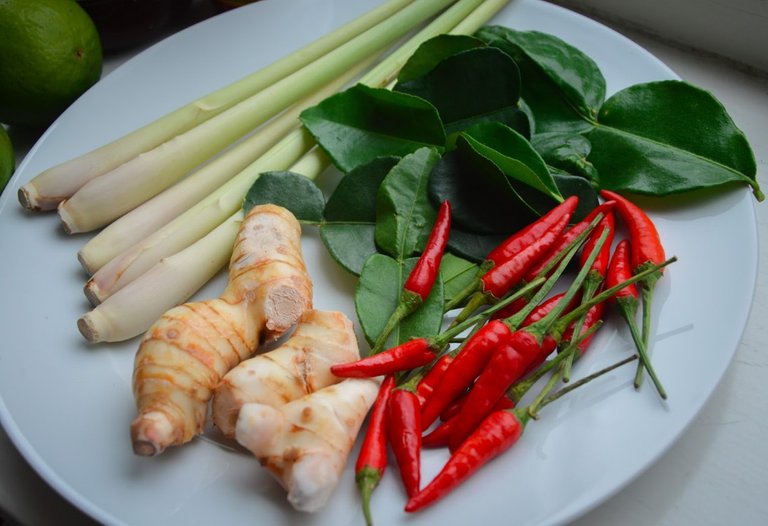 Thai herbal bundle.jpg