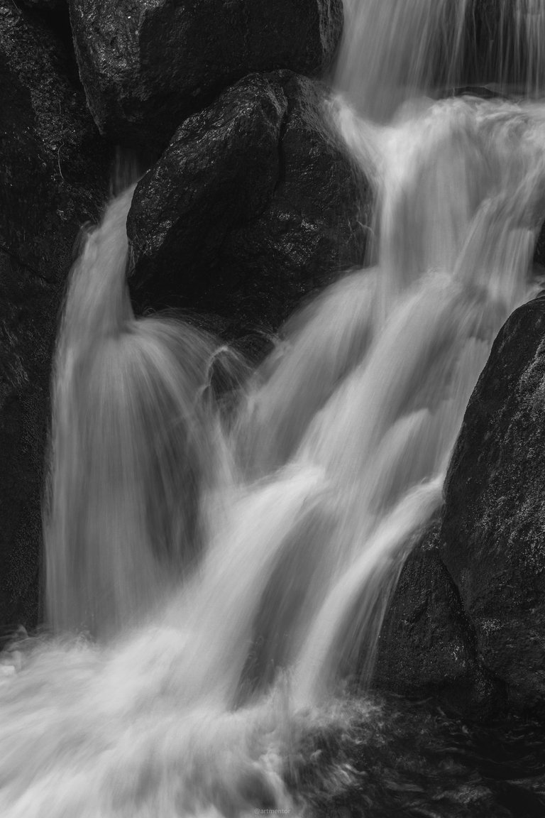 Monochrome Photography | Waterfall in Black&White | Long Exposure Photography by ArtMentor