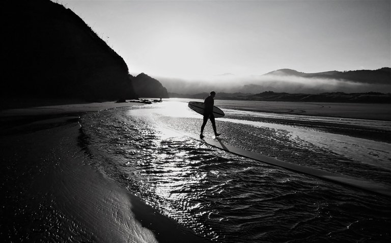 Surfer atdawn (2).jpg