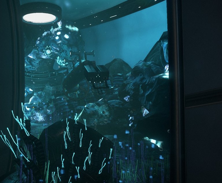 11 Warframe Fish Tank 2.jpg