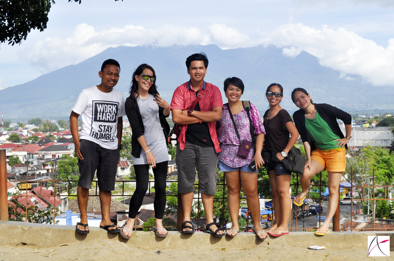 Bukittinggi_mountain background (1).png