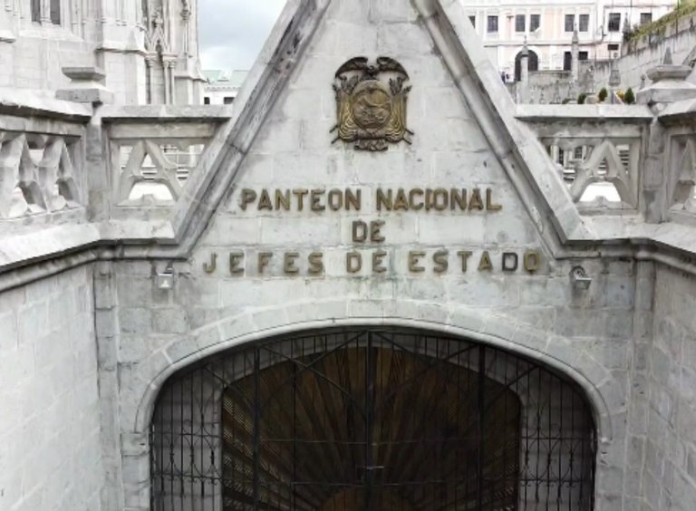 Pateón para jefes de estado.jpg