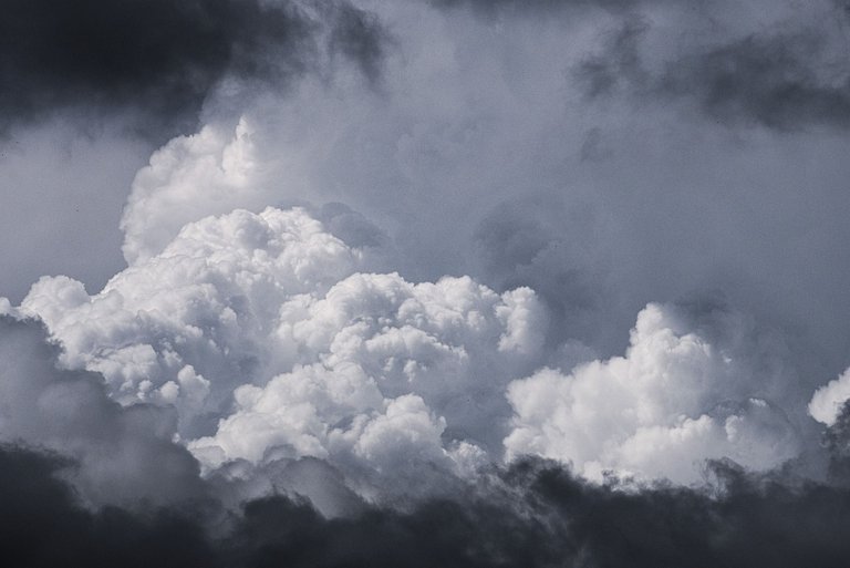 clouds-ga8db75f5f_1920.jpg