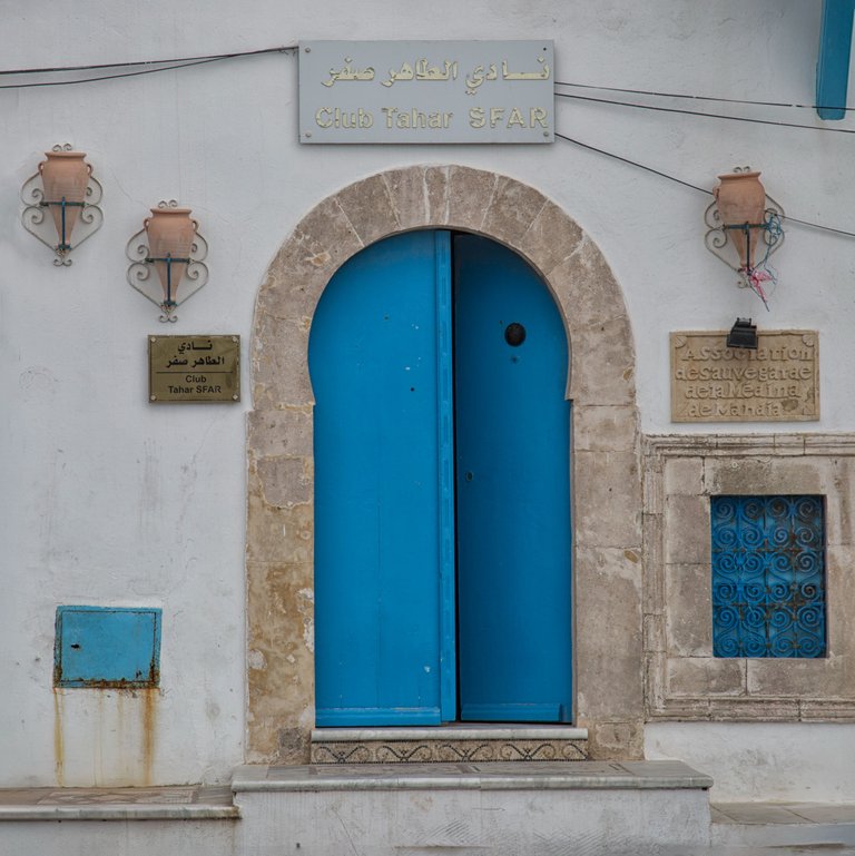 blue door 10.jpg