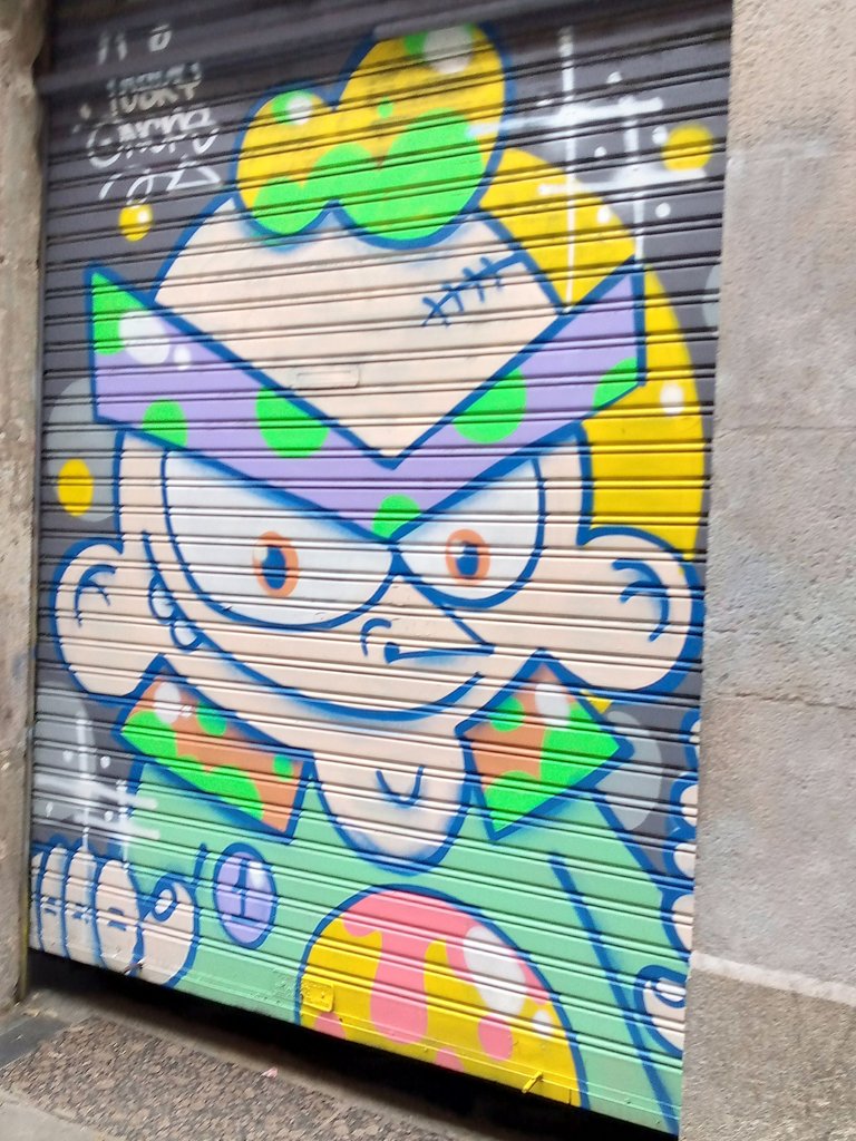 Barcelona graffiti rostro.jpg