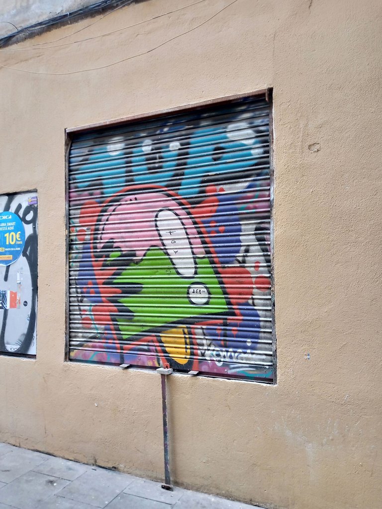 Barcelona graffitti helado.jpg