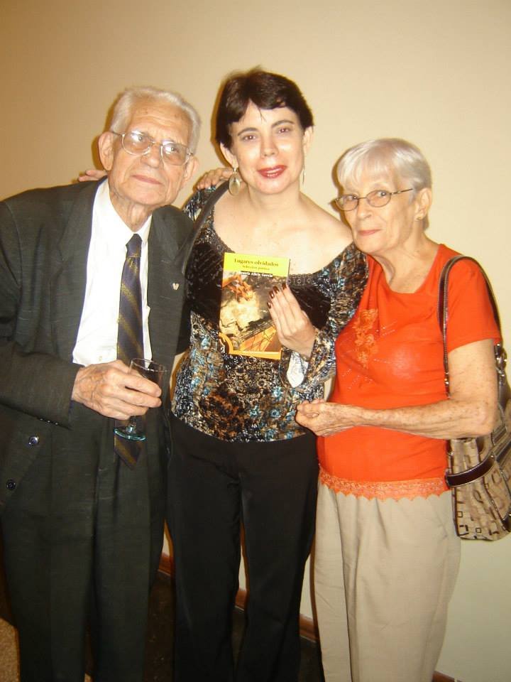 Presentación Lugares olvidados con papá y mamá 2008.jpg