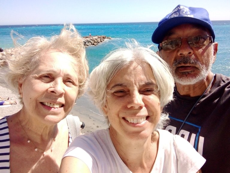 foto con Daniel y Laura.jpg