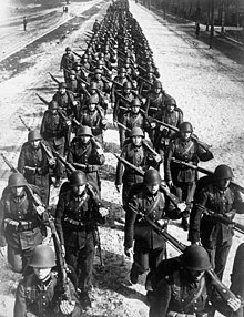 Polish_infantry_marching_-2_1939.jpg