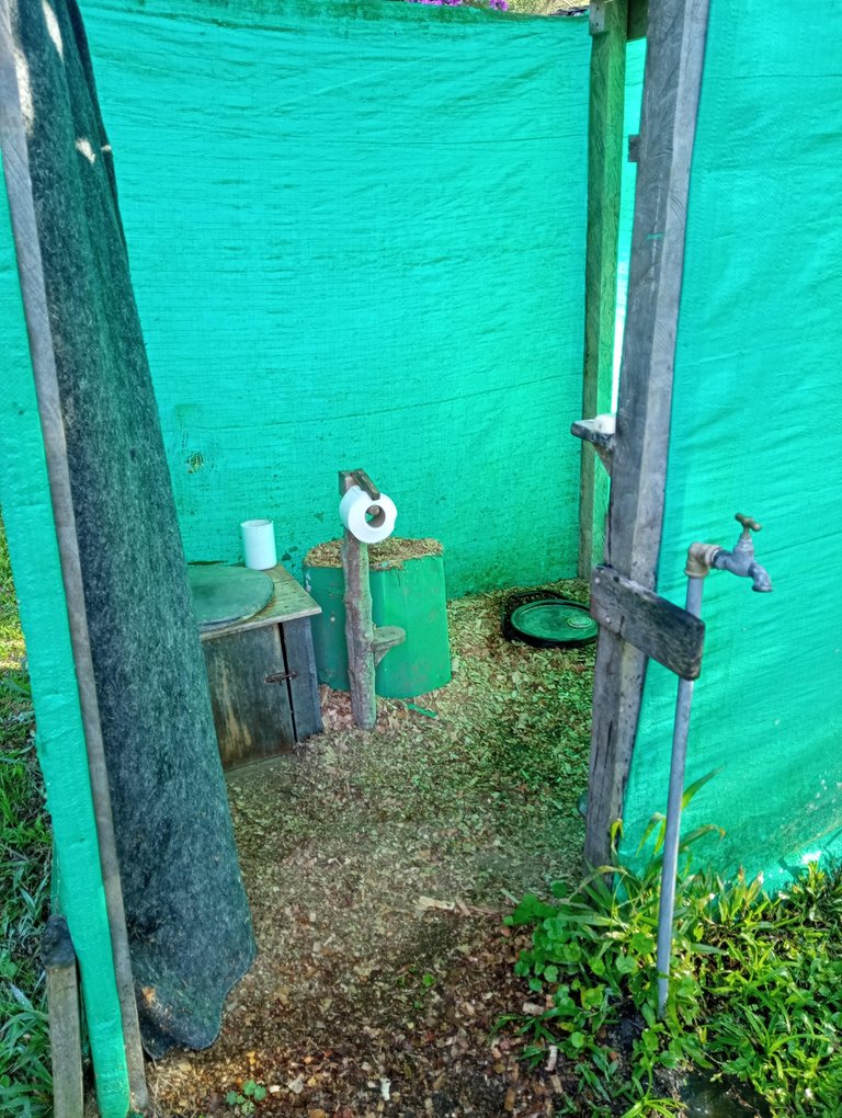 Compost toilet! It's great fertilizer. You find them on most farms that are up on the hills, either that or a spade.