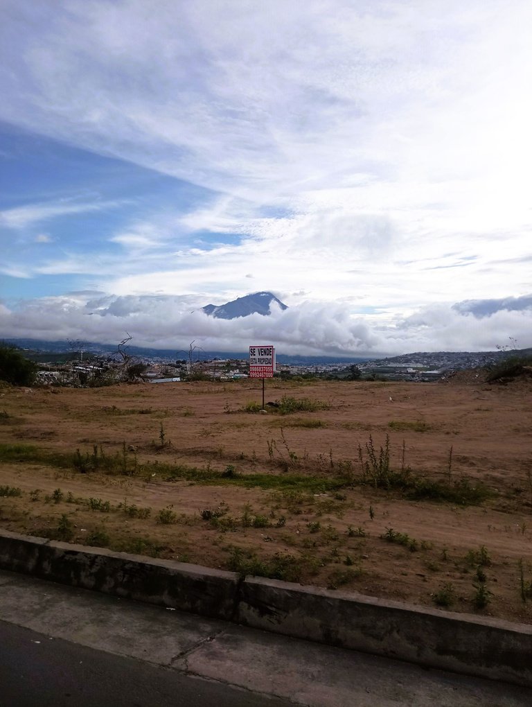 Mount Imbabura from a different angle, taken while entering Ibarra from the North. 