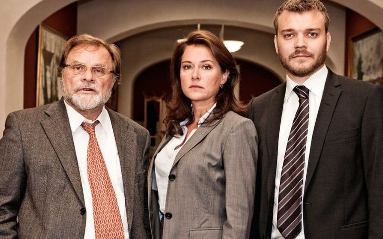 Borgen season 1-1.jpg