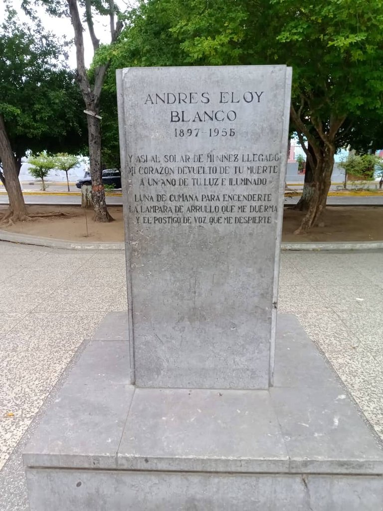 plaza (17).jpeg