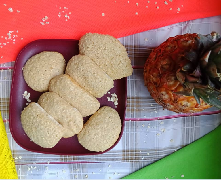 GALLETAS DE AVENA Y PIÑA (1).png