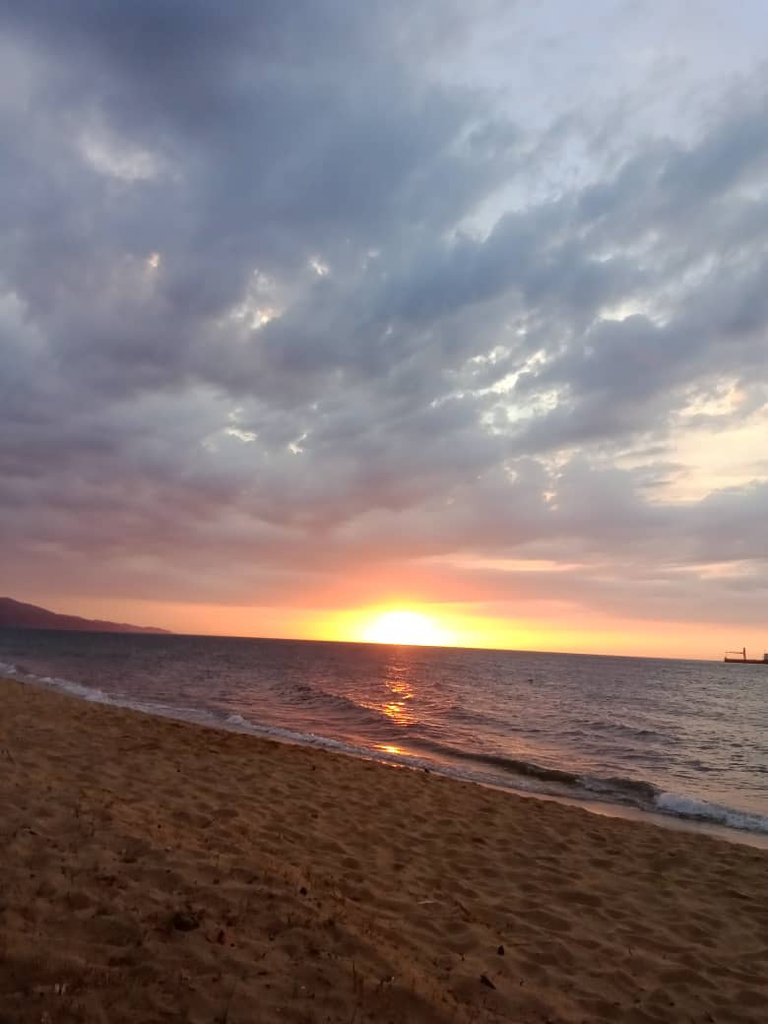 atardecerr playa (18).jpeg