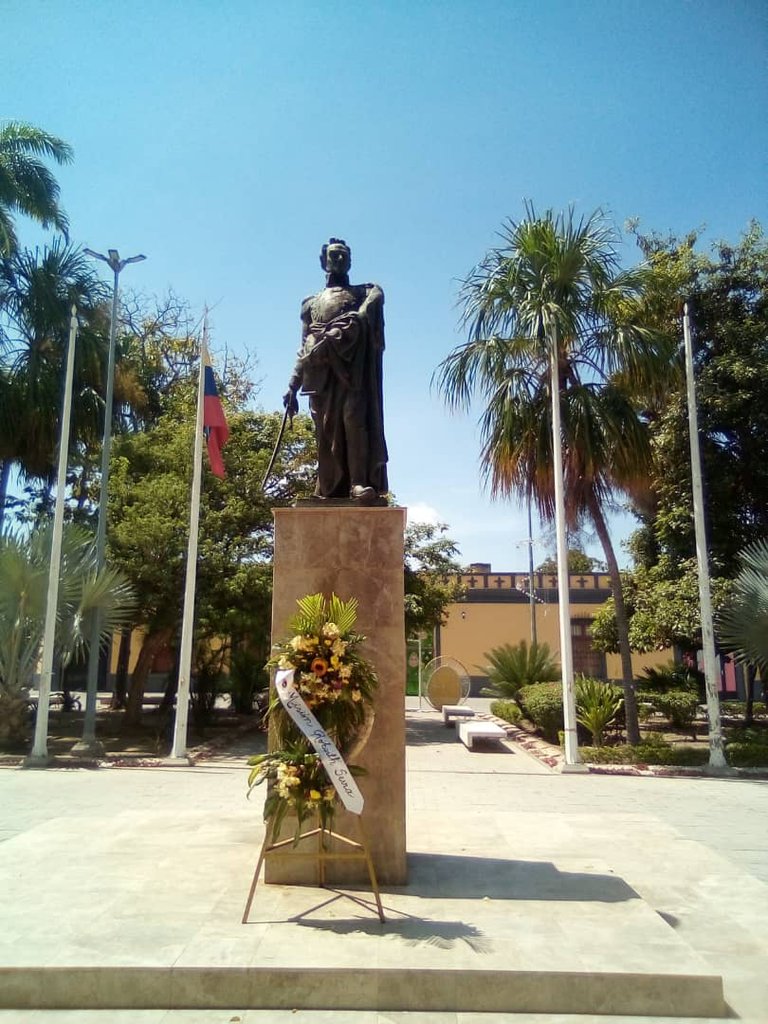 plaza bolívar cumaná (2).jpeg