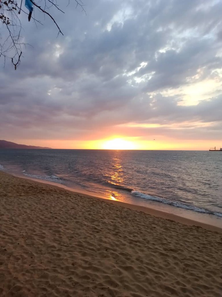 anochecer playa (5).jpeg