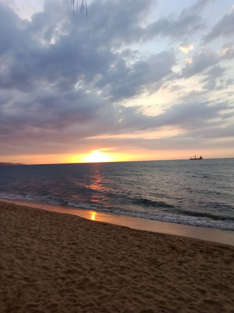 anochecer playa (7).jpeg