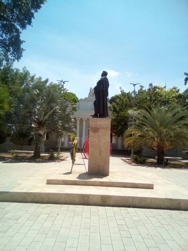 plaza bolívar cumaná (5).jpeg