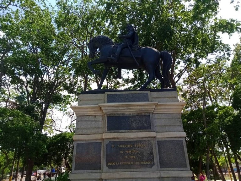 ESCULTURAS (1).jpeg