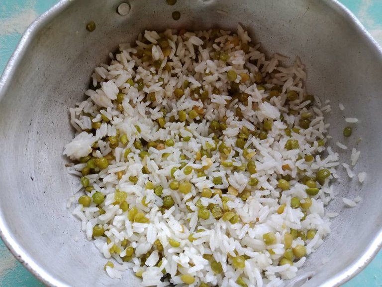arroz con arveja (15).jpeg