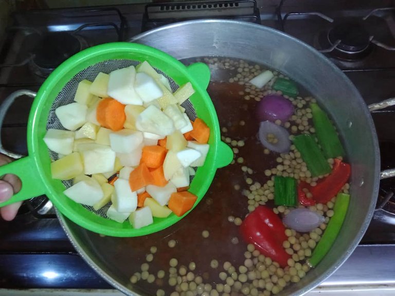 sopa de lentejas (7).jpeg