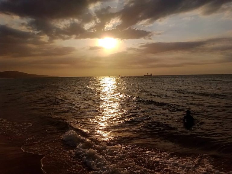 anochecer playa (14).jpeg