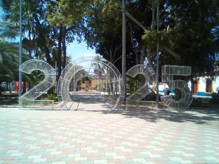 plaza bolívar cumaná (15).jpeg