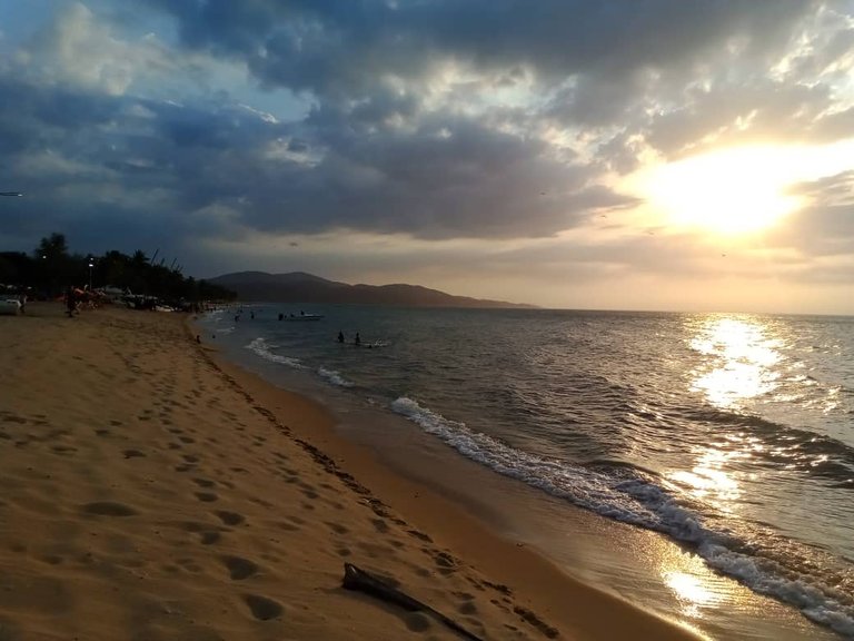 anochecer playa (11).jpeg