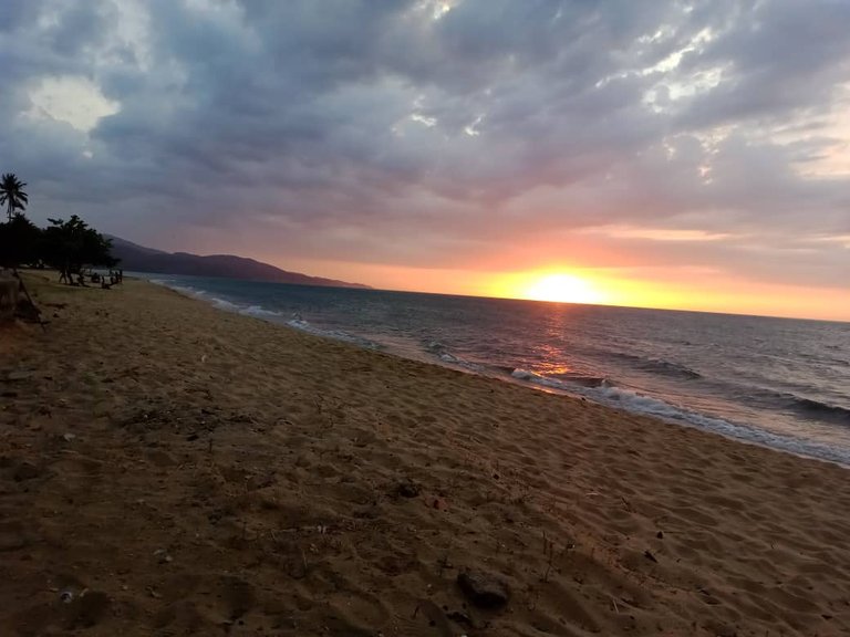 anochecer playa (3).jpeg