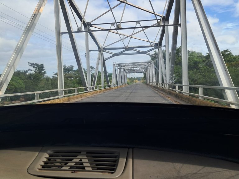rio aro y caura (6).jpeg