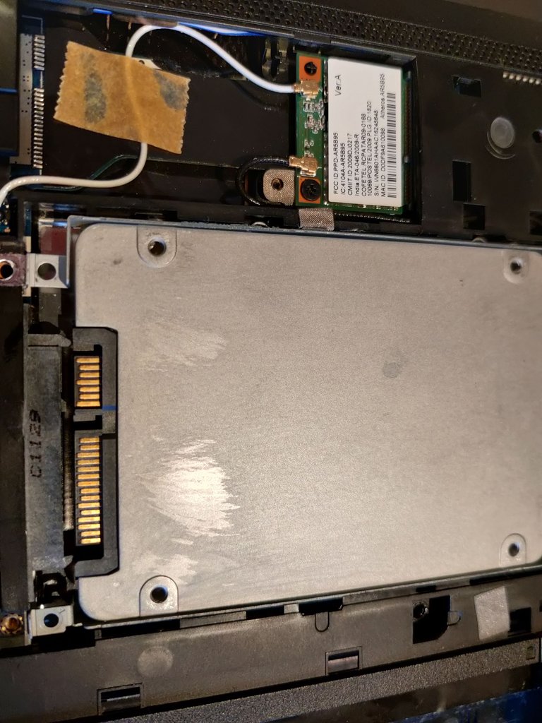 Stripping old laptops Part 1.jpg