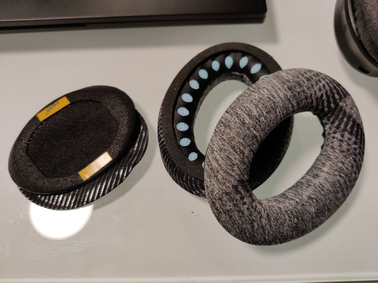 Replacing the Ear Pads on Bose QC35s.jpg