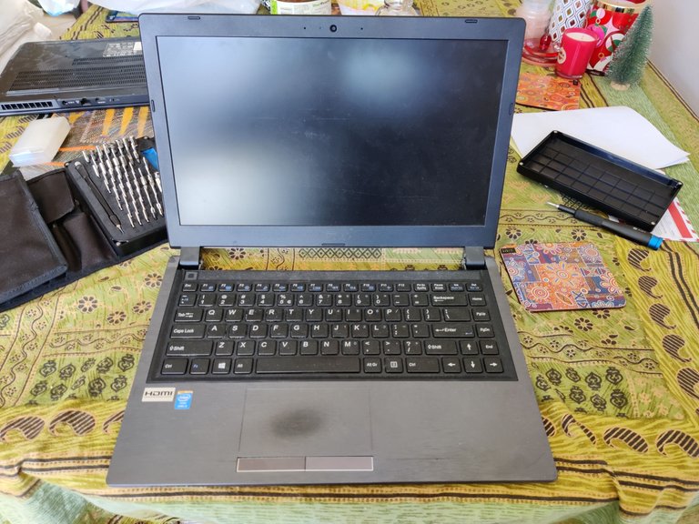 Stripping old laptops Part 2.jpg