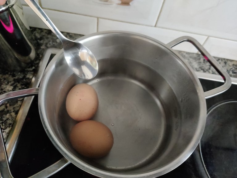 Perfect Boiled Eggs 4.jpg