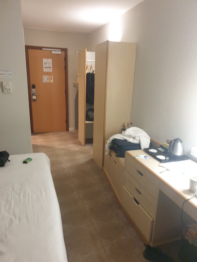 hotel3.jpg