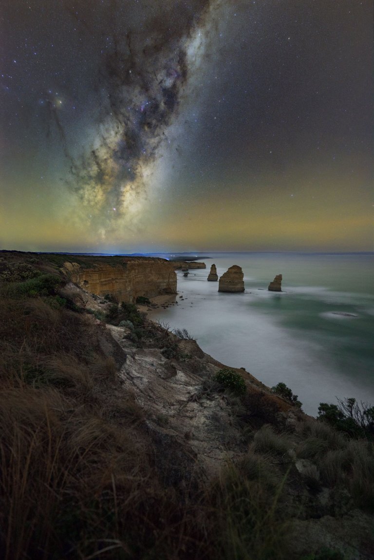 12-apostles-astro-brighter.jpg