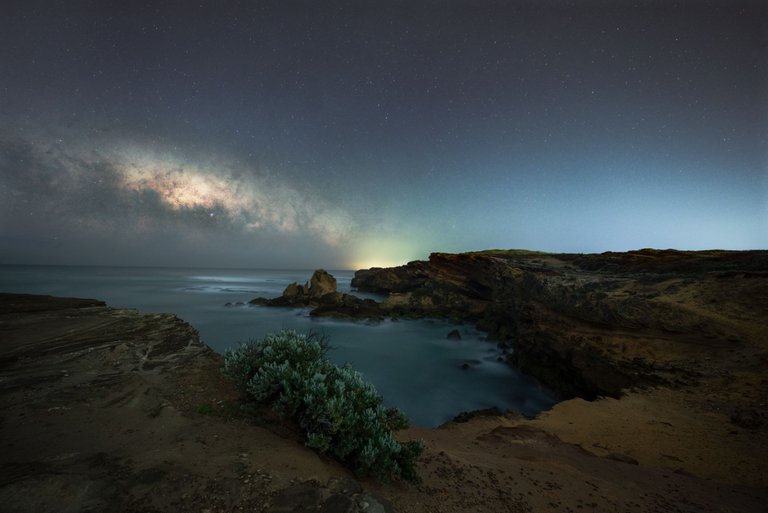 thunder_point_milkyWay.jpg