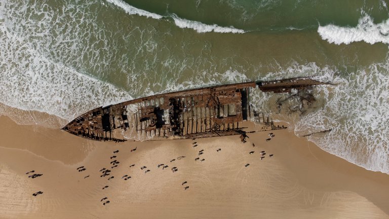 fraserIsland_shipwreck.jpg