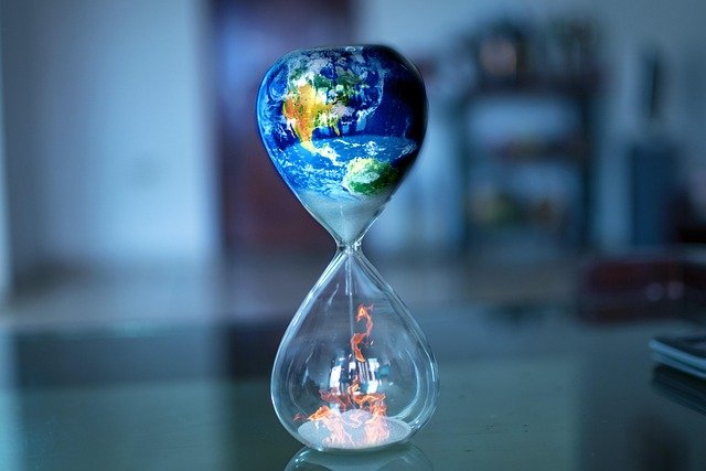 hourglass-5053103_640.jpg