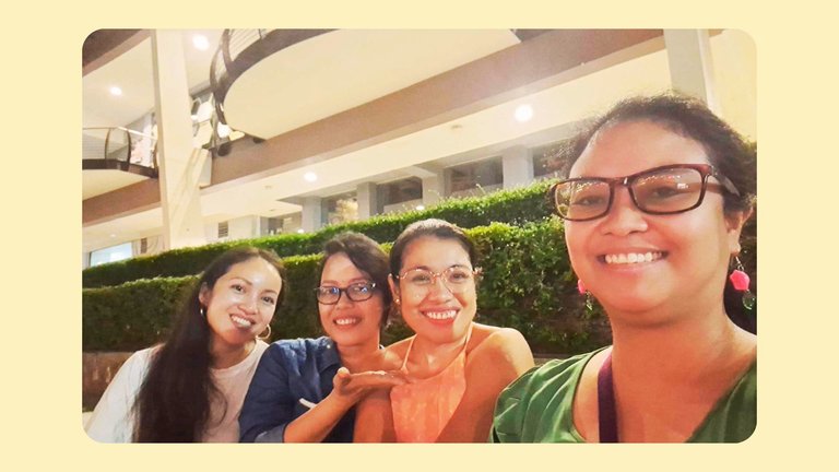 friends_garden02.jpg