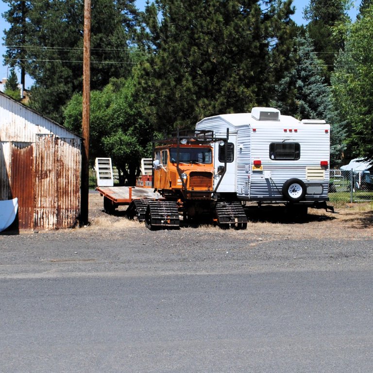 Ukiah Snow Cat.JPG