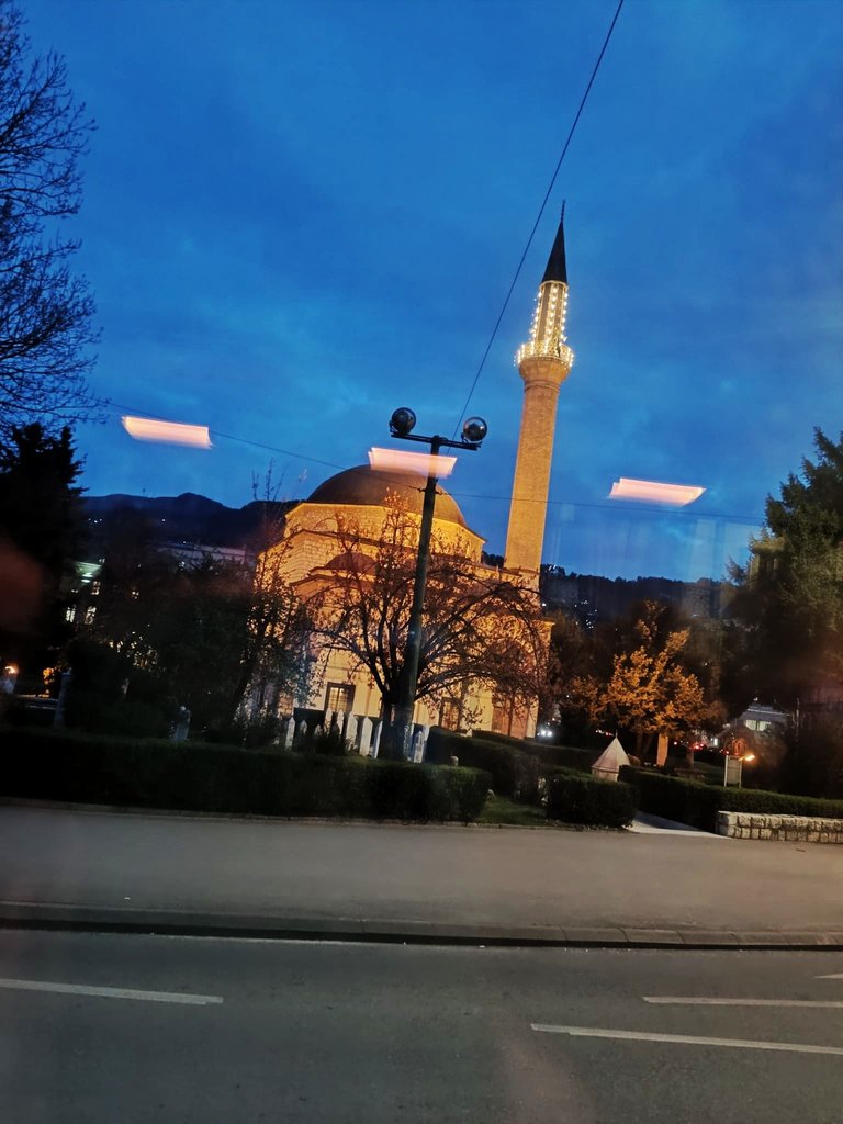 1757580630517-01.jpeg