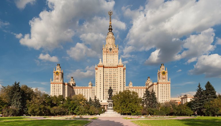Moscow_State_University_crop.jpg