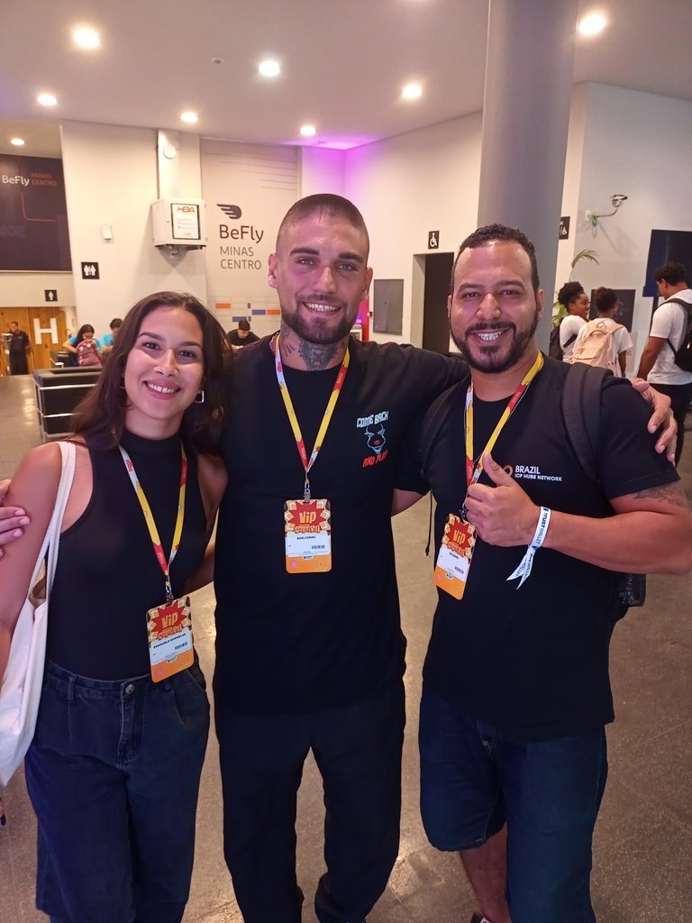 foto com manu e colonel.jpg