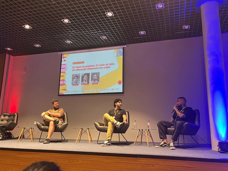 palco com bruno e guiriba.jpg