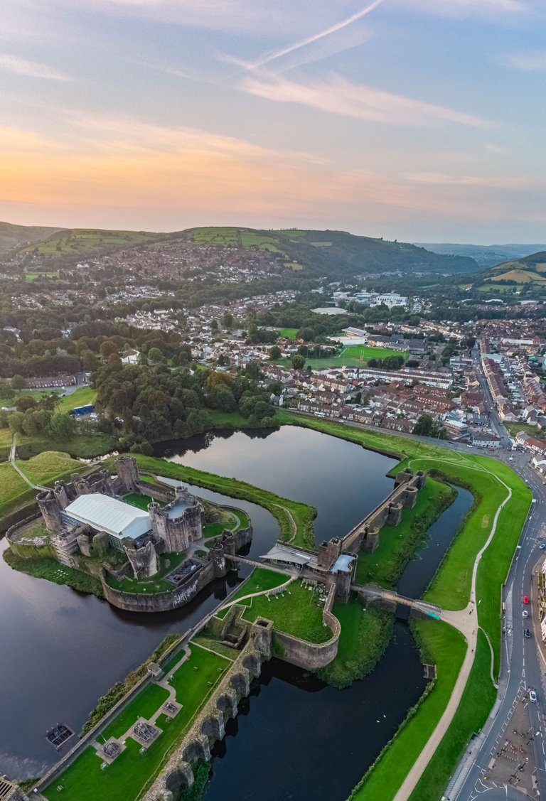 Caerphilly Castle7.jpg