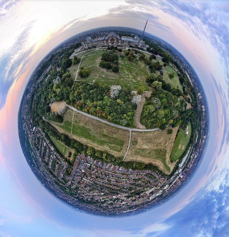 Ally Pally park planet.jpg