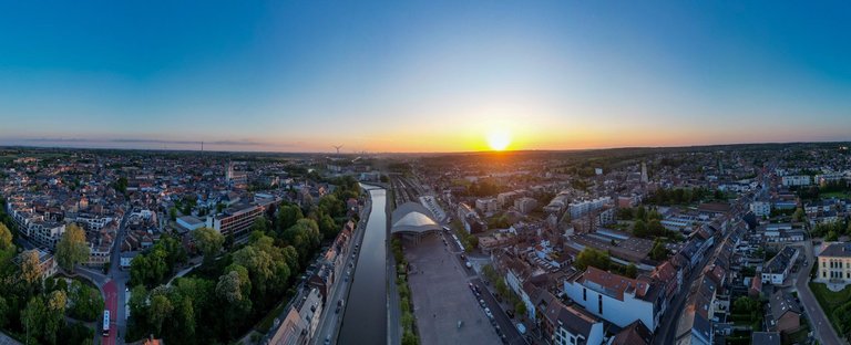 🎥 Halle 2.0: The Sunrise Hits Different from the Tracks